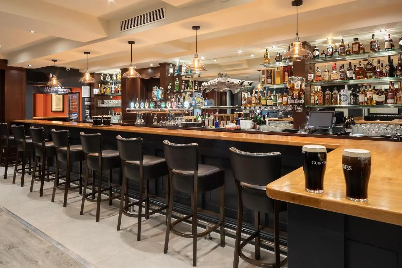 The Mariner, Westport Hotel