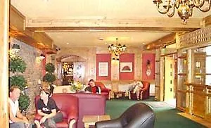 The Mariner, Westport Hotel