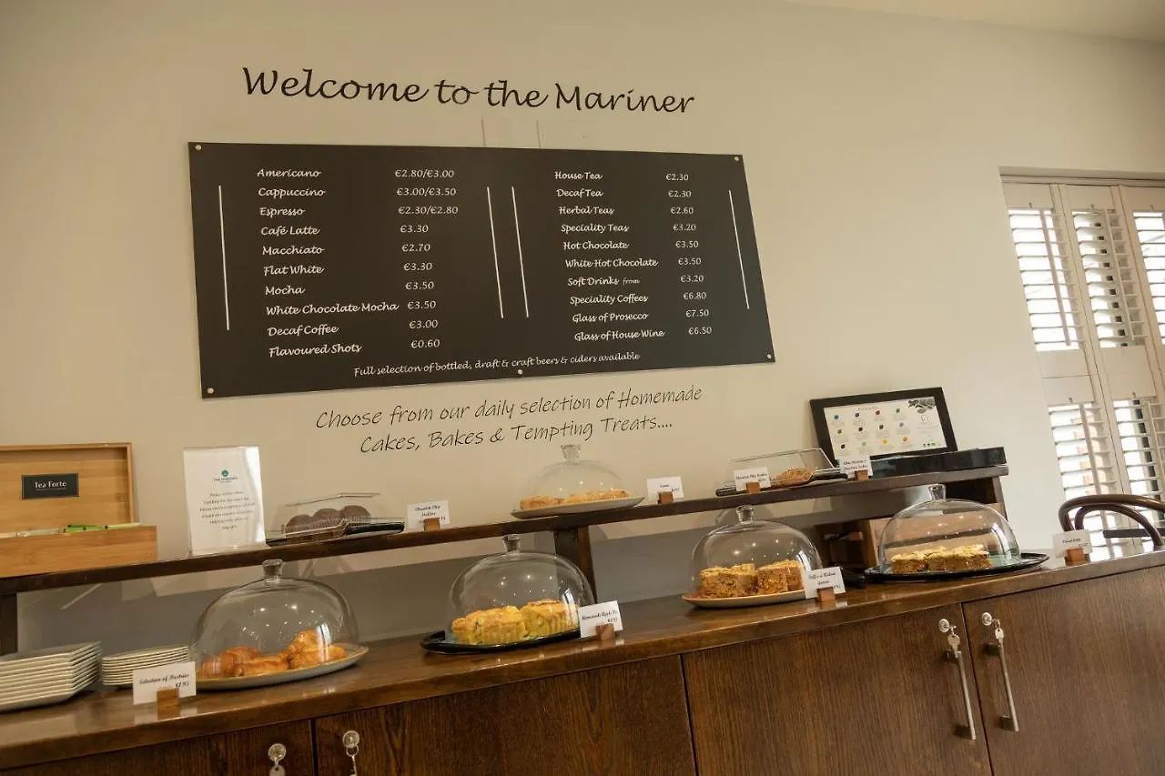 The Mariner, Westport Hotel