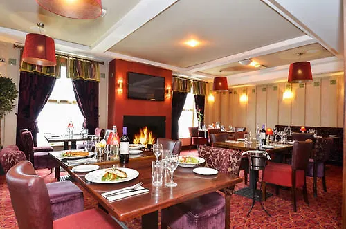 The Mariner, Westport Hotel